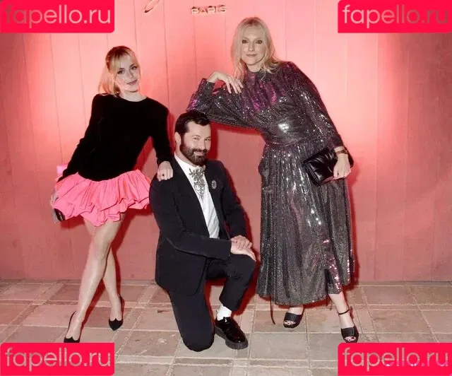 AdventuresSabrina / Kiernan Shipka / kiernanshipka Onlyfans Photo Gallery 
