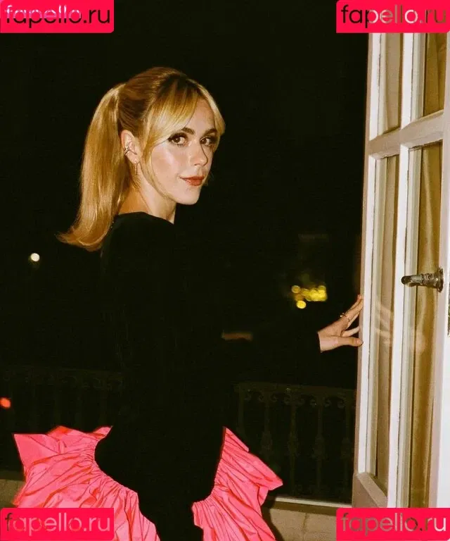 AdventuresSabrina / Kiernan Shipka / kiernanshipka Onlyfans Photo Gallery 