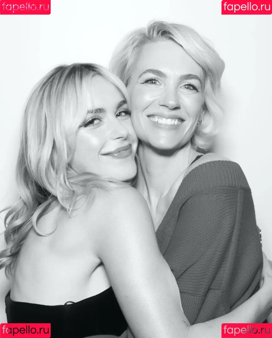 AdventuresSabrina / Kiernan Shipka / kiernanshipka Onlyfans Photo Gallery 