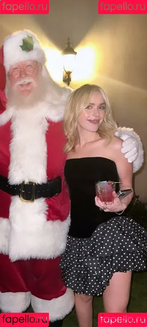 AdventuresSabrina / Kiernan Shipka / kiernanshipka Onlyfans Photo Gallery 