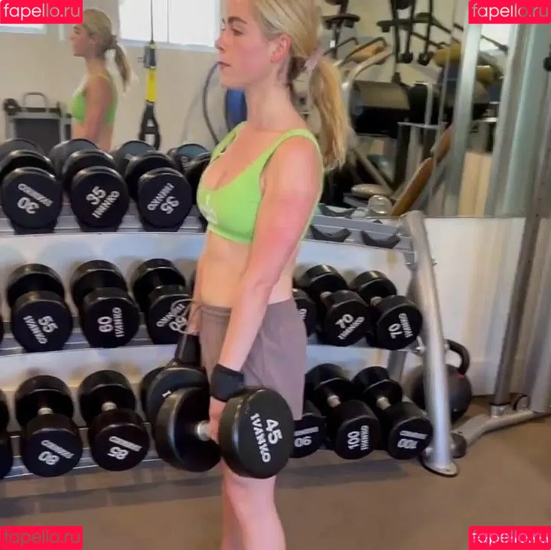 AdventuresSabrina / Kiernan Shipka / kiernanshipka Onlyfans Photo Gallery 