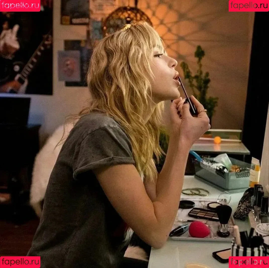 AdventuresSabrina / Kiernan Shipka / kiernanshipka Onlyfans Photo Gallery 