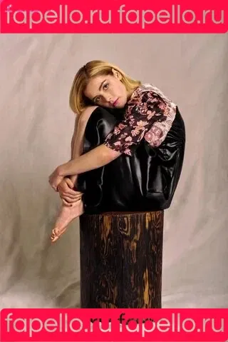 AdventuresSabrina / Kiernan Shipka / kiernanshipka Onlyfans Photo Gallery 