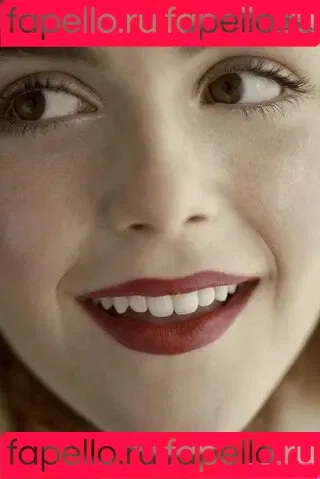 AdventuresSabrina / Kiernan Shipka / kiernanshipka Onlyfans Photo Gallery 