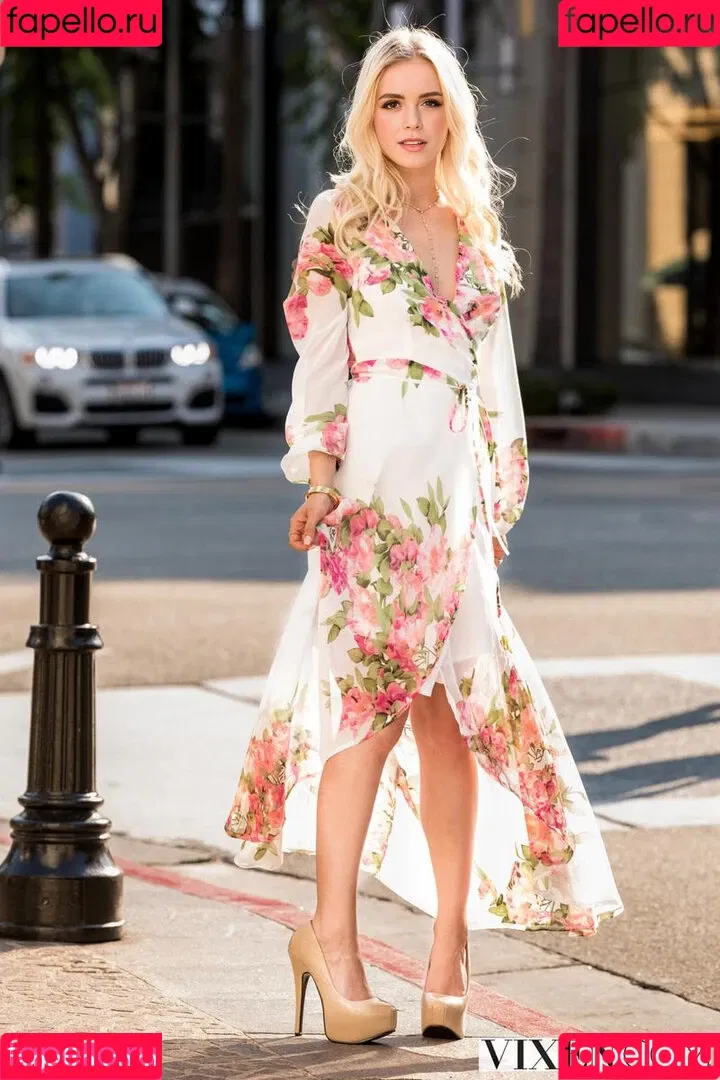 AdventuresSabrina / Kiernan Shipka / kiernanshipka Onlyfans Photo Gallery 