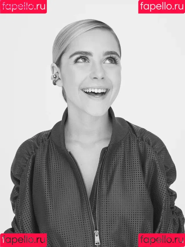 AdventuresSabrina / Kiernan Shipka / kiernanshipka Onlyfans Photo Gallery 