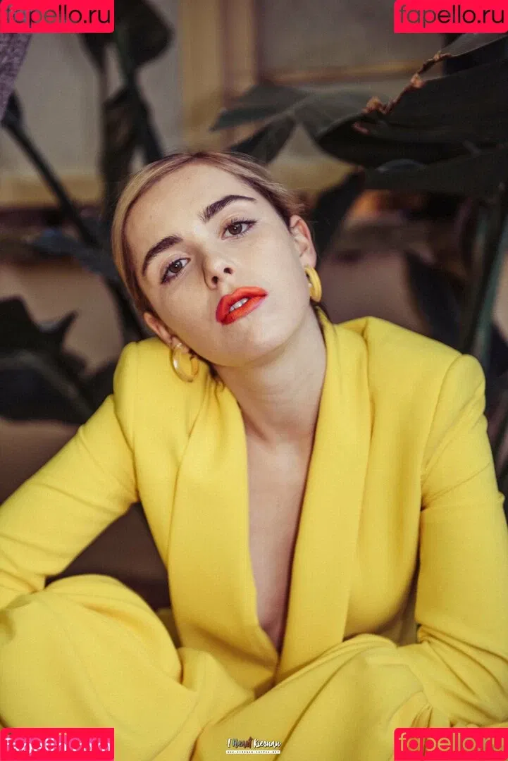 AdventuresSabrina / Kiernan Shipka / kiernanshipka Onlyfans Photo Gallery 