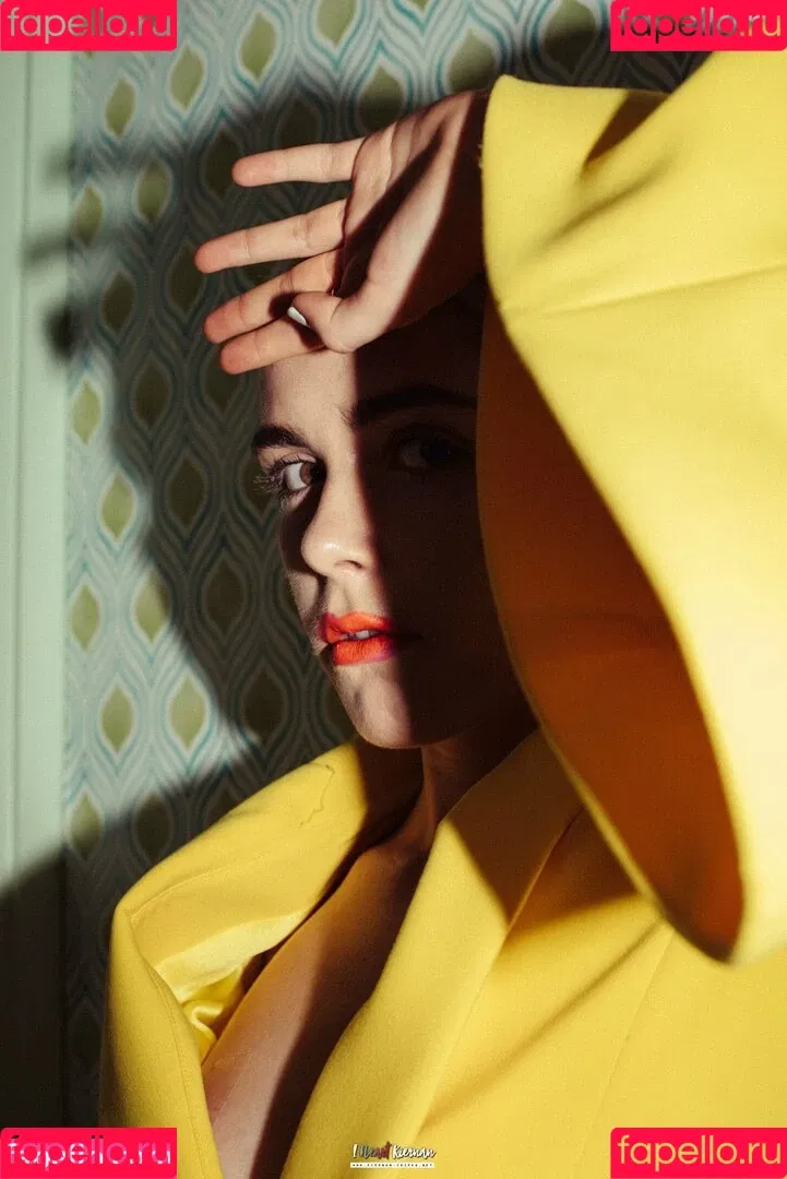 AdventuresSabrina / Kiernan Shipka / kiernanshipka Onlyfans Photo Gallery 