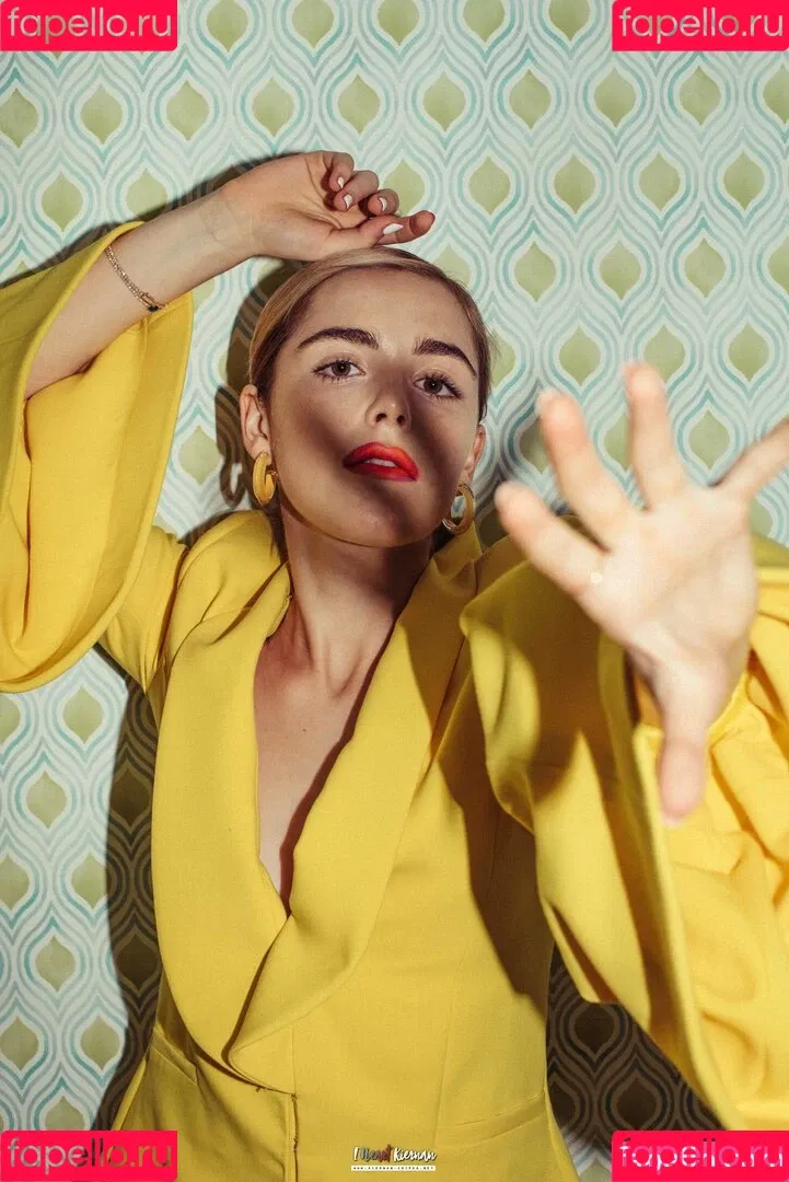 AdventuresSabrina / Kiernan Shipka / kiernanshipka Onlyfans Photo Gallery 