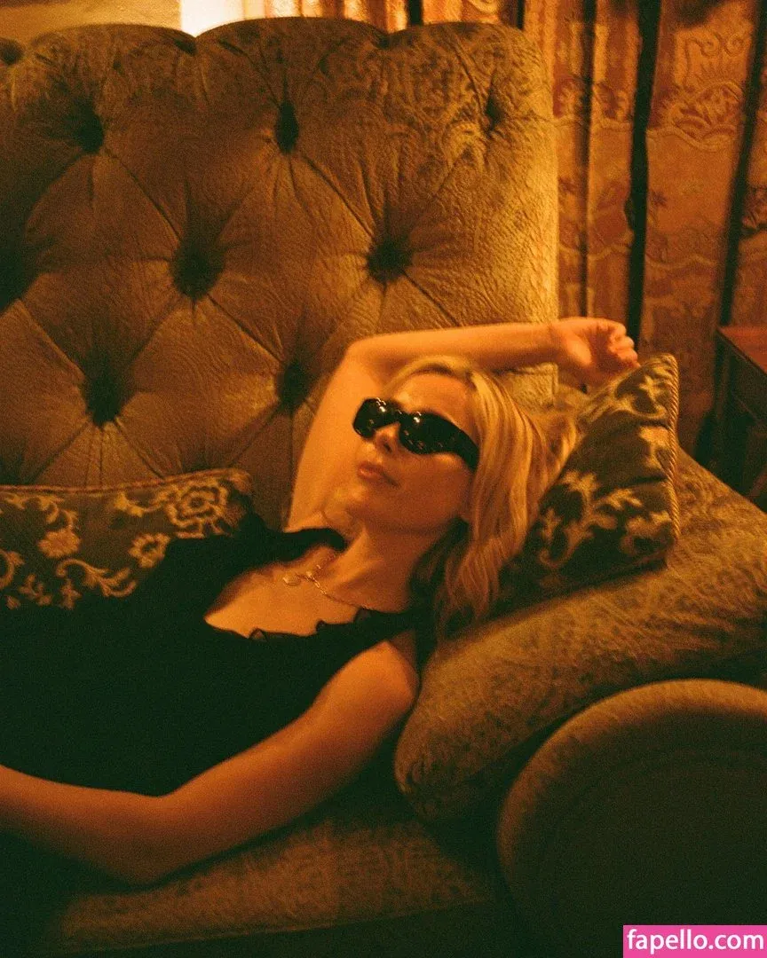 AdventuresSabrina / Kiernan Shipka / kiernanshipka Onlyfans Photo Gallery 