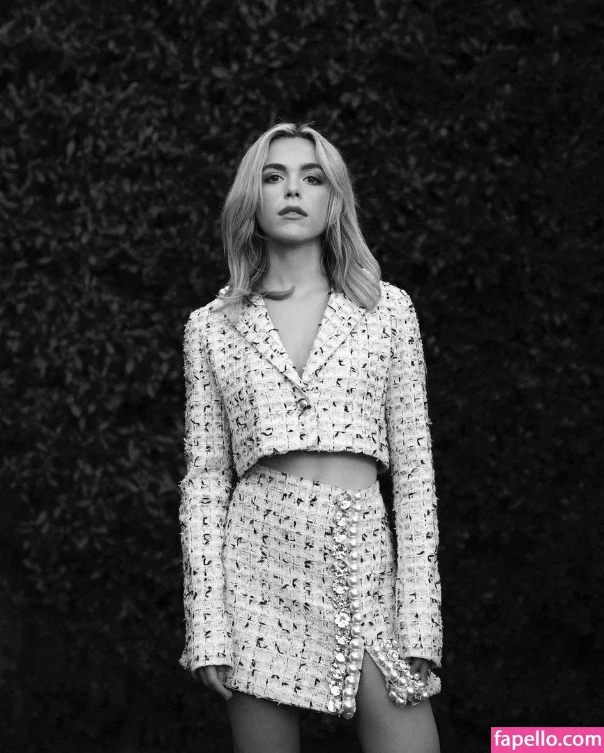 AdventuresSabrina / Kiernan Shipka / kiernanshipka Onlyfans Photo Gallery 
