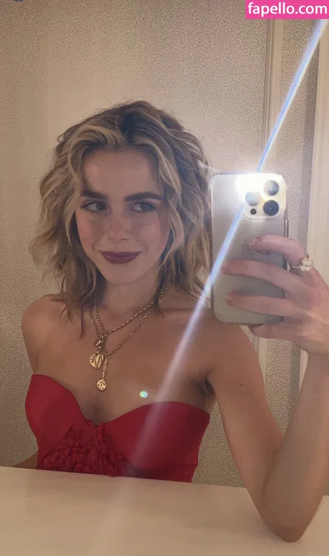 AdventuresSabrina / Kiernan Shipka / kiernanshipka Onlyfans Photo Gallery 