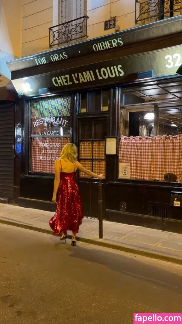 AdventuresSabrina / Kiernan Shipka / kiernanshipka Onlyfans Photo Gallery 