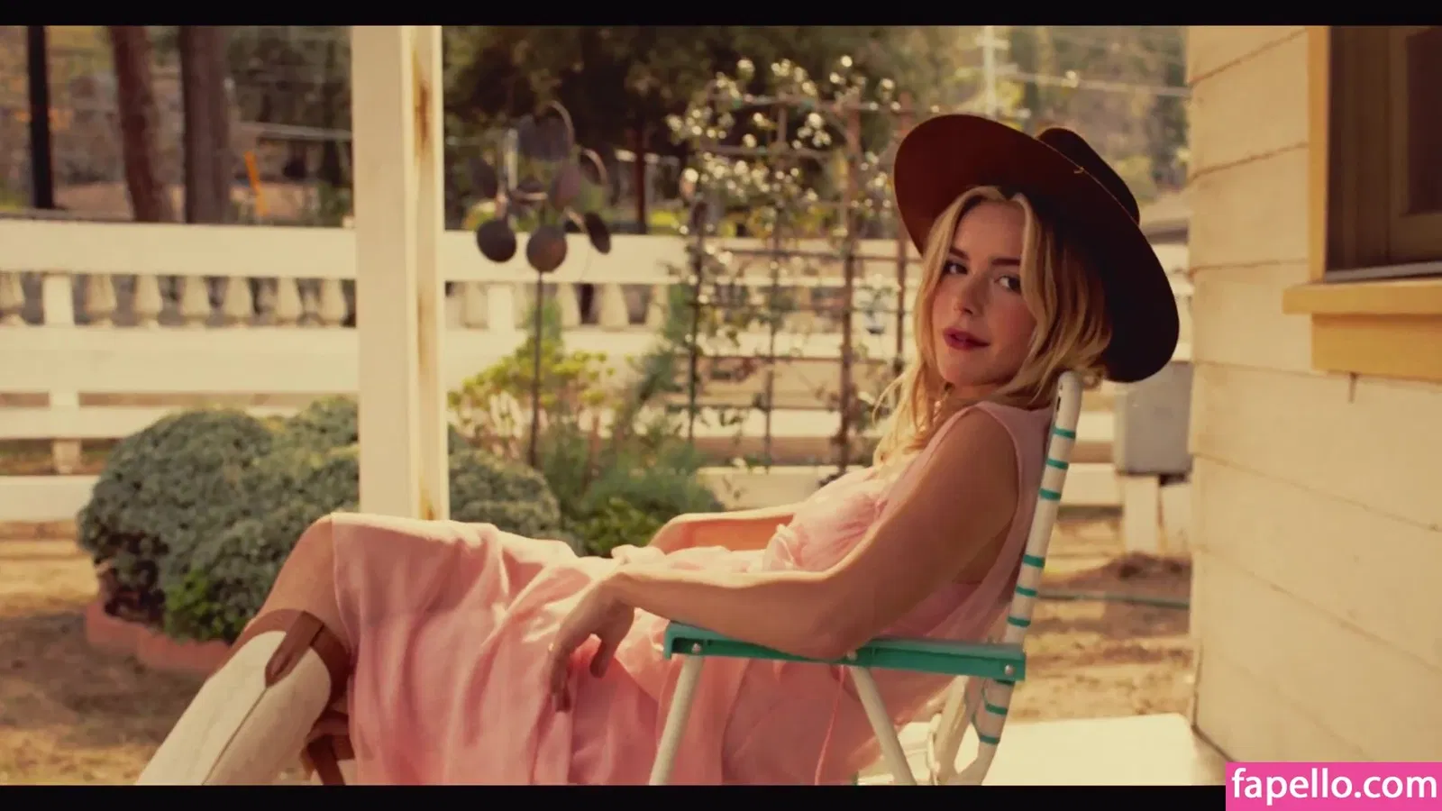 AdventuresSabrina / Kiernan Shipka / kiernanshipka Onlyfans Photo Gallery 