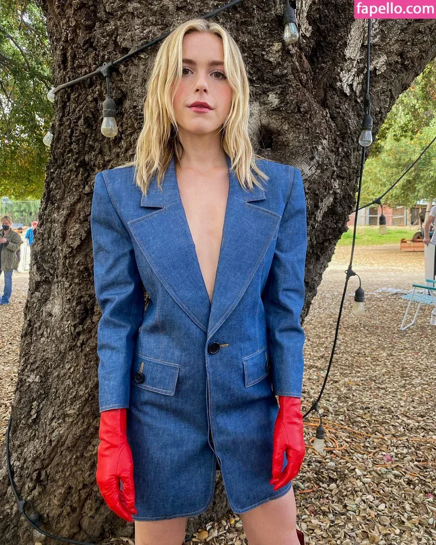 AdventuresSabrina / Kiernan Shipka / kiernanshipka Onlyfans Photo Gallery 