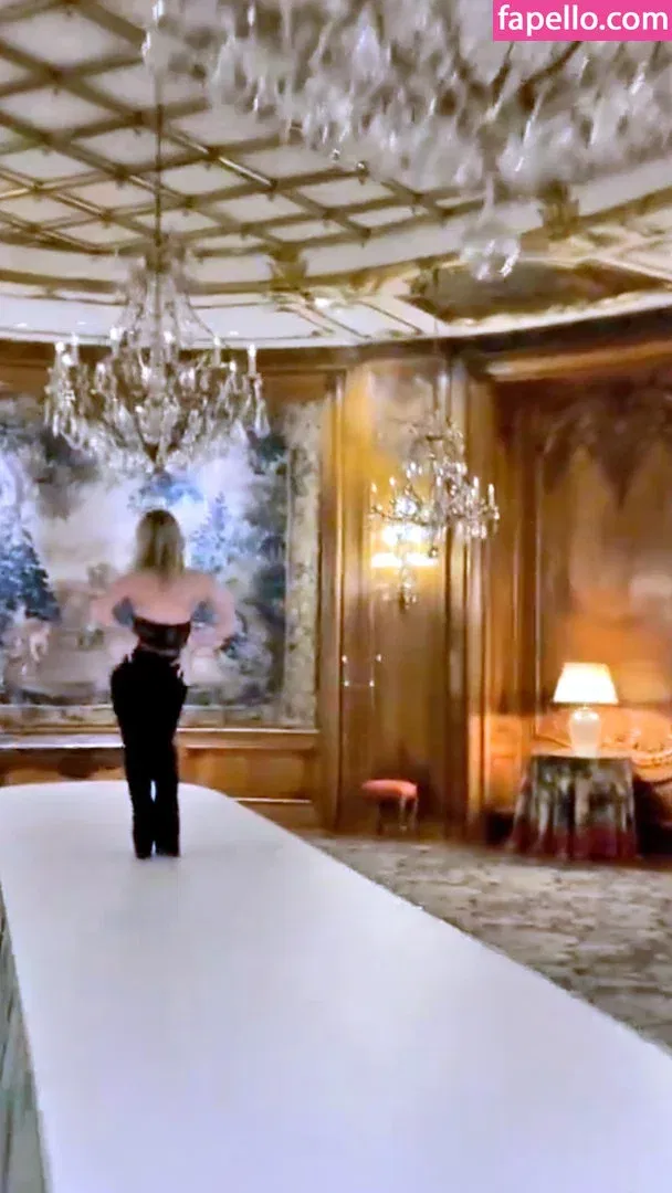 AdventuresSabrina / Kiernan Shipka / kiernanshipka Onlyfans Photo Gallery 