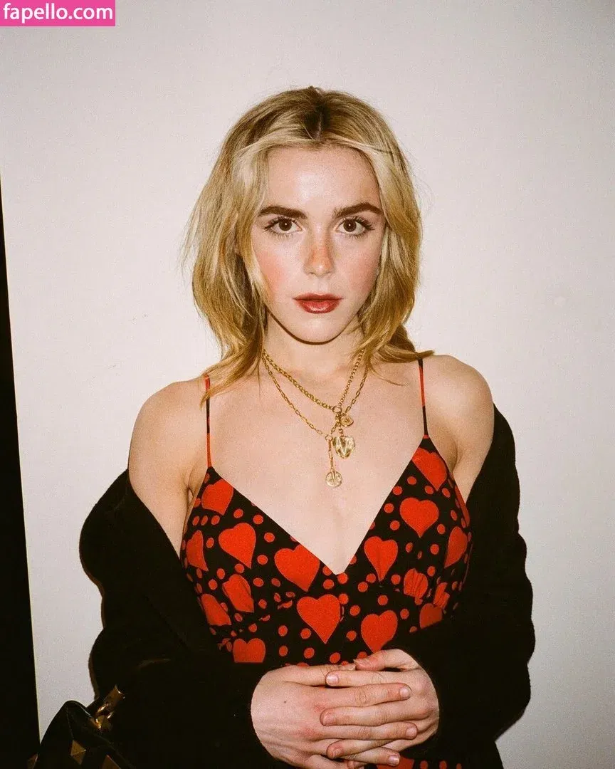 AdventuresSabrina / Kiernan Shipka / kiernanshipka Onlyfans Photo Gallery 