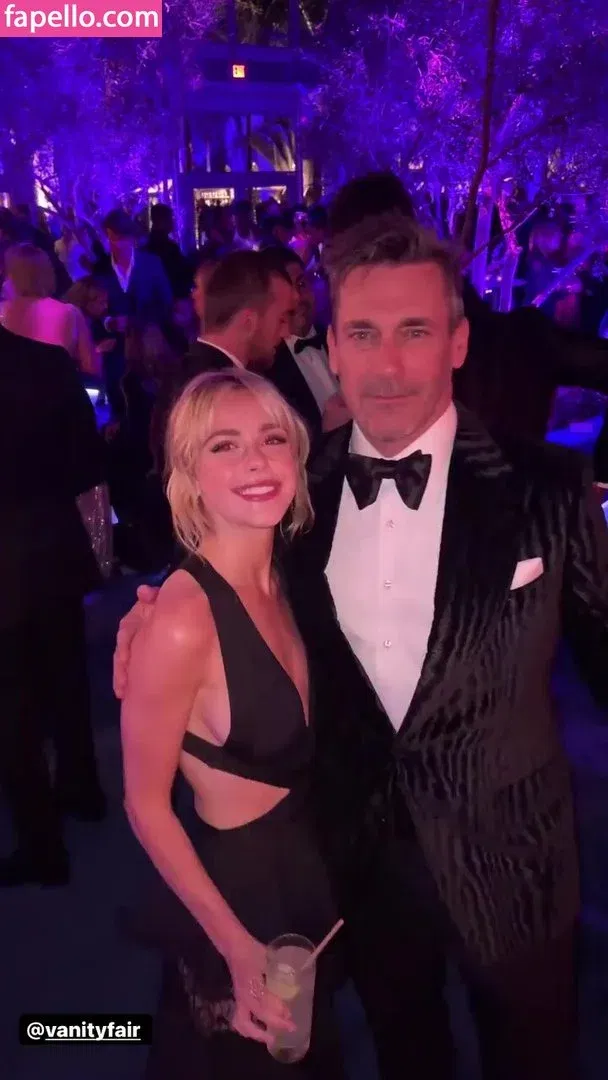 AdventuresSabrina / Kiernan Shipka / kiernanshipka Onlyfans Photo Gallery 