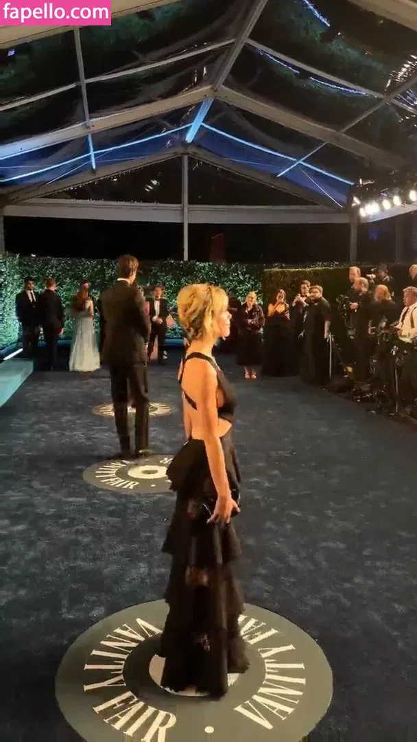 AdventuresSabrina / Kiernan Shipka / kiernanshipka Onlyfans Photo Gallery 