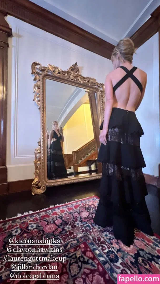 AdventuresSabrina / Kiernan Shipka / kiernanshipka Onlyfans Photo Gallery 