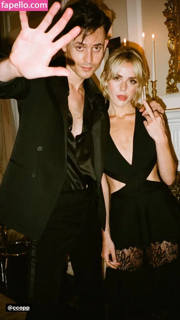 AdventuresSabrina / Kiernan Shipka / kiernanshipka Onlyfans Photo Gallery 