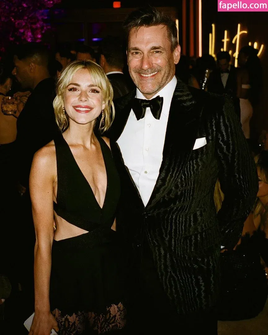 AdventuresSabrina / Kiernan Shipka / kiernanshipka Onlyfans Photo Gallery 