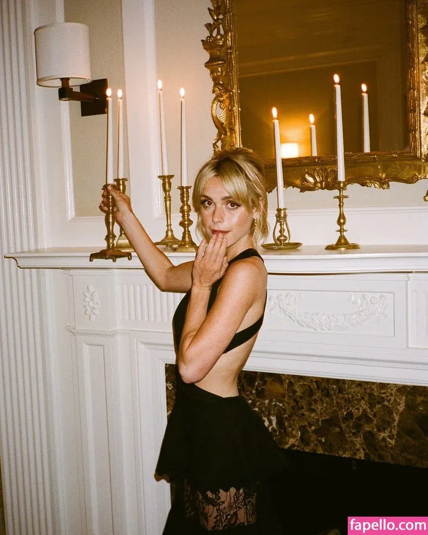 AdventuresSabrina / Kiernan Shipka / kiernanshipka Onlyfans Photo Gallery 