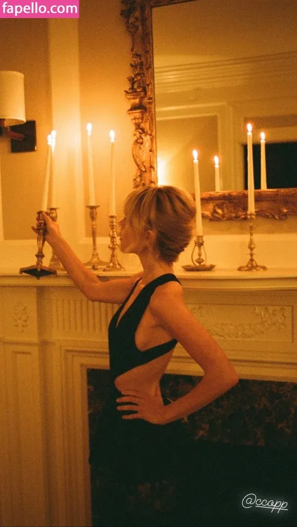 AdventuresSabrina / Kiernan Shipka / kiernanshipka Onlyfans Photo Gallery 