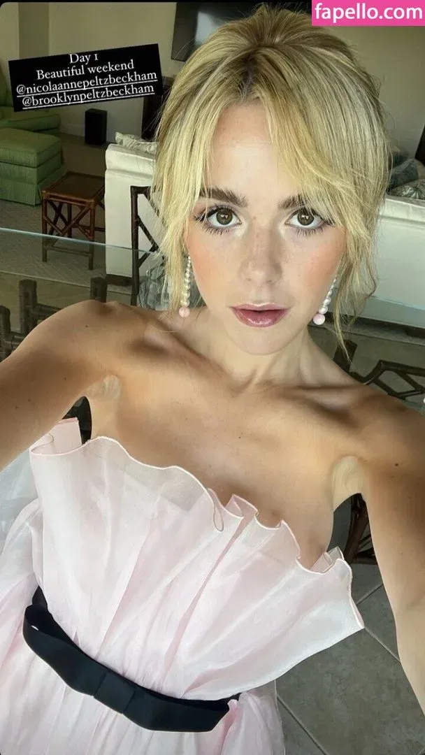 AdventuresSabrina / Kiernan Shipka / kiernanshipka Onlyfans Photo Gallery 