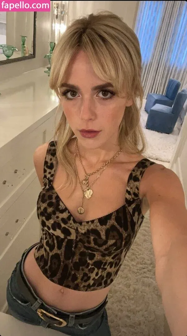 AdventuresSabrina / Kiernan Shipka / kiernanshipka Onlyfans Photo Gallery 