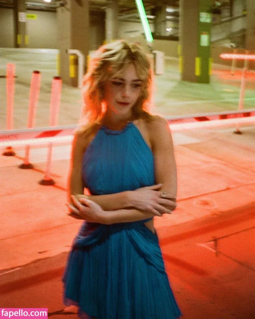 AdventuresSabrina / Kiernan Shipka / kiernanshipka Onlyfans Photo Gallery 