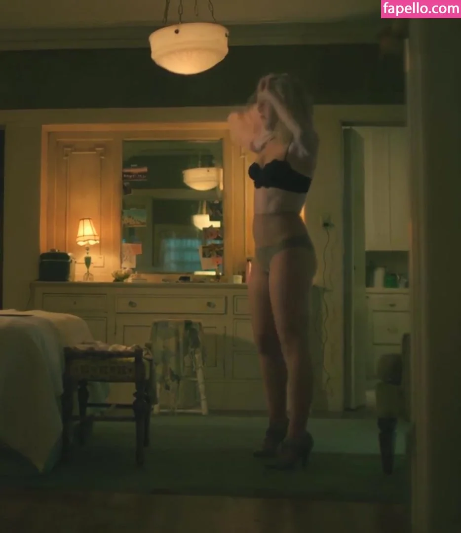 AdventuresSabrina / Kiernan Shipka / kiernanshipka Onlyfans Photo Gallery 