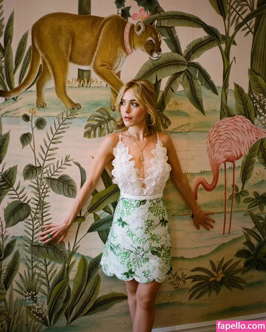 AdventuresSabrina / Kiernan Shipka / kiernanshipka Onlyfans Photo Gallery 