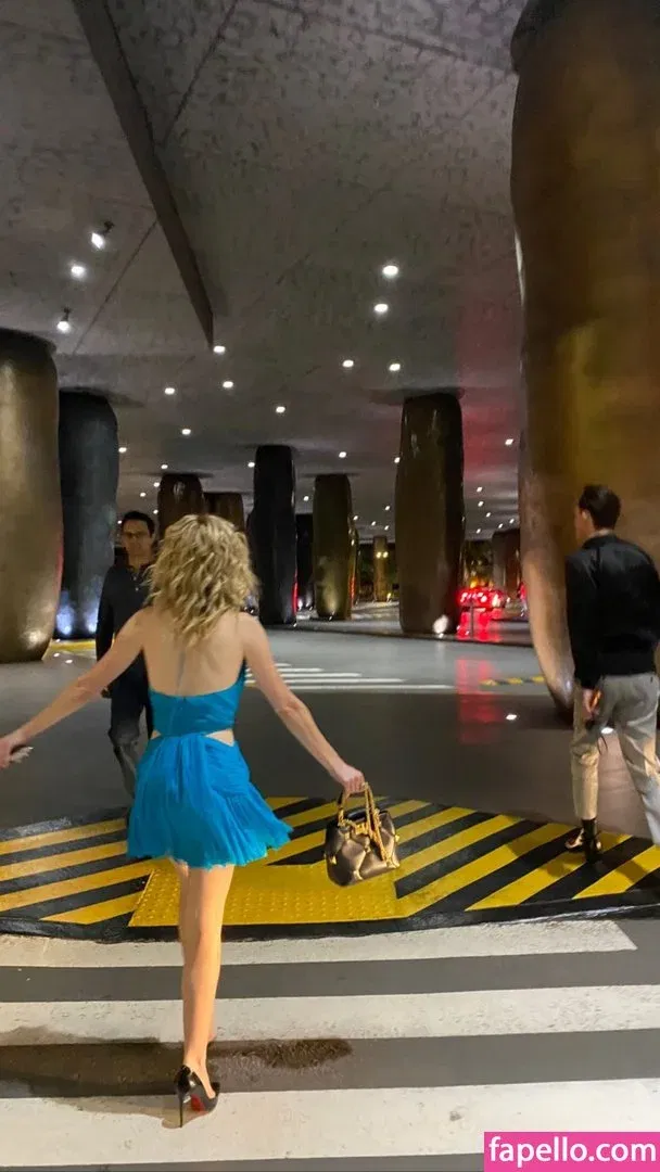 AdventuresSabrina / Kiernan Shipka / kiernanshipka Onlyfans Photo Gallery 