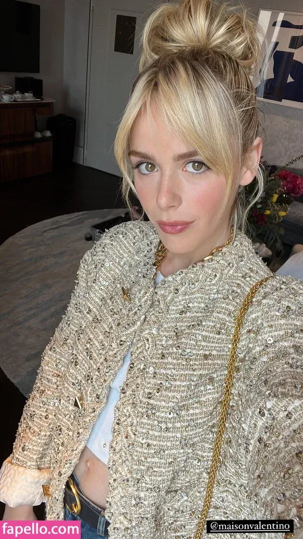 AdventuresSabrina / Kiernan Shipka / kiernanshipka Onlyfans Photo Gallery 