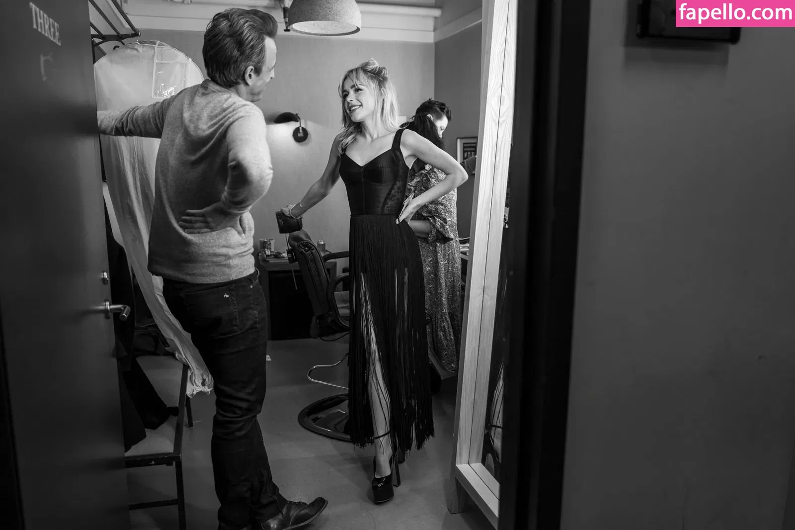 AdventuresSabrina / Kiernan Shipka / kiernanshipka Onlyfans Photo Gallery 