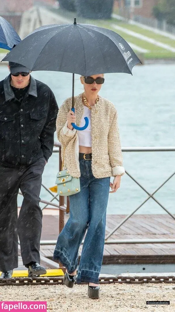 AdventuresSabrina / Kiernan Shipka / kiernanshipka Onlyfans Photo Gallery 