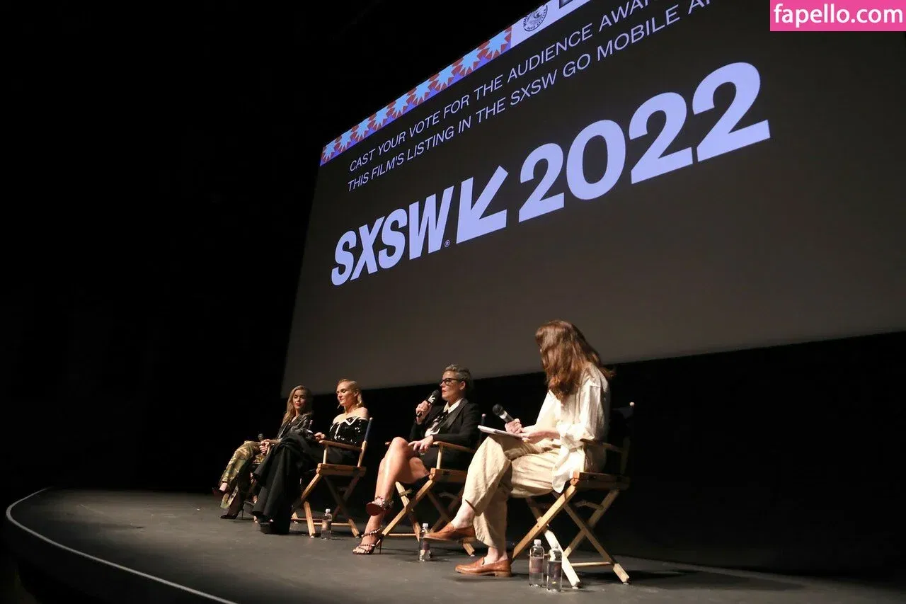 AdventuresSabrina / Kiernan Shipka / kiernanshipka Onlyfans Photo Gallery 