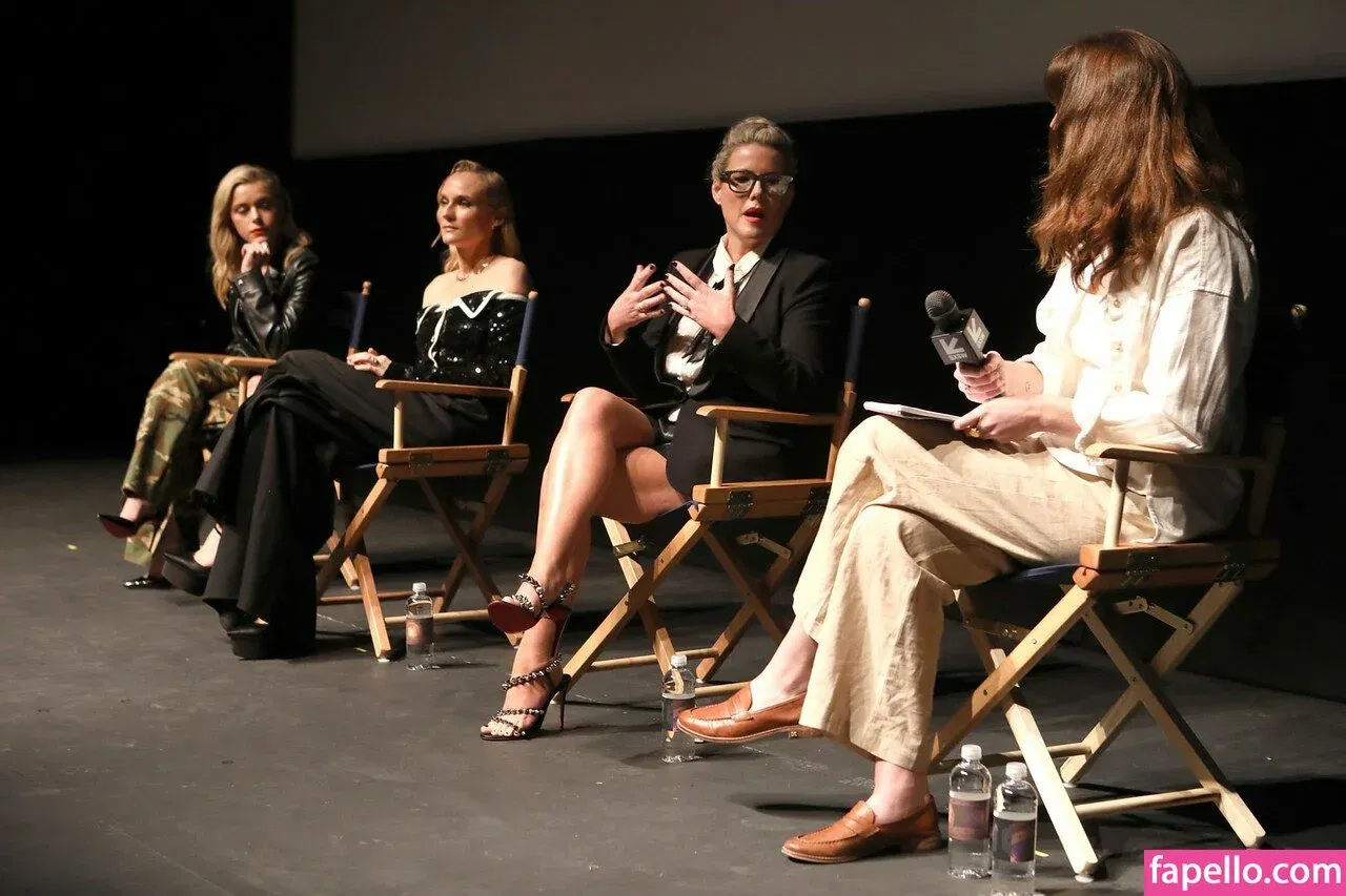 AdventuresSabrina / Kiernan Shipka / kiernanshipka Onlyfans Photo Gallery 