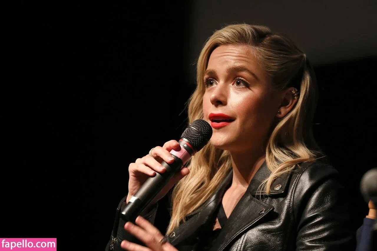 AdventuresSabrina / Kiernan Shipka / kiernanshipka Onlyfans Photo Gallery 