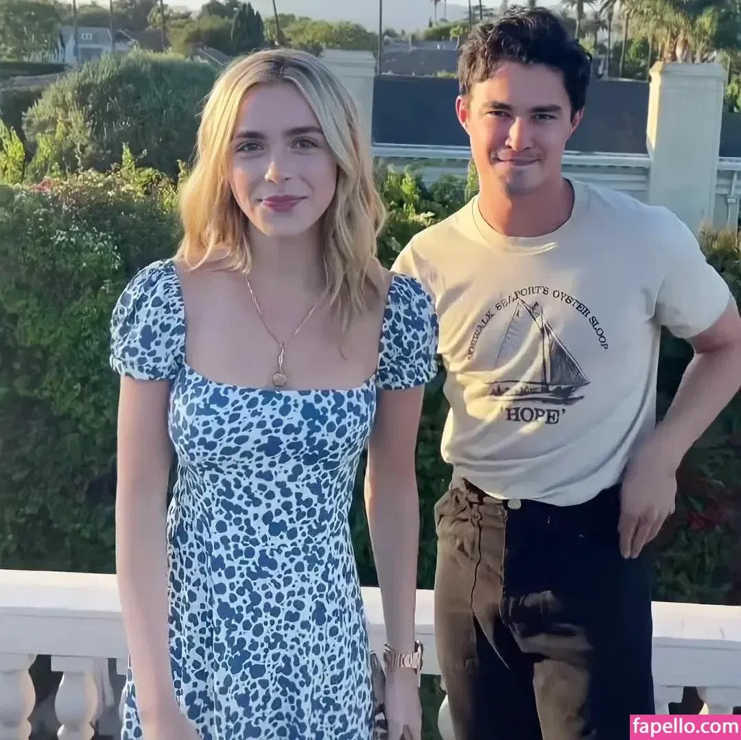 AdventuresSabrina / Kiernan Shipka / kiernanshipka Onlyfans Photo Gallery 