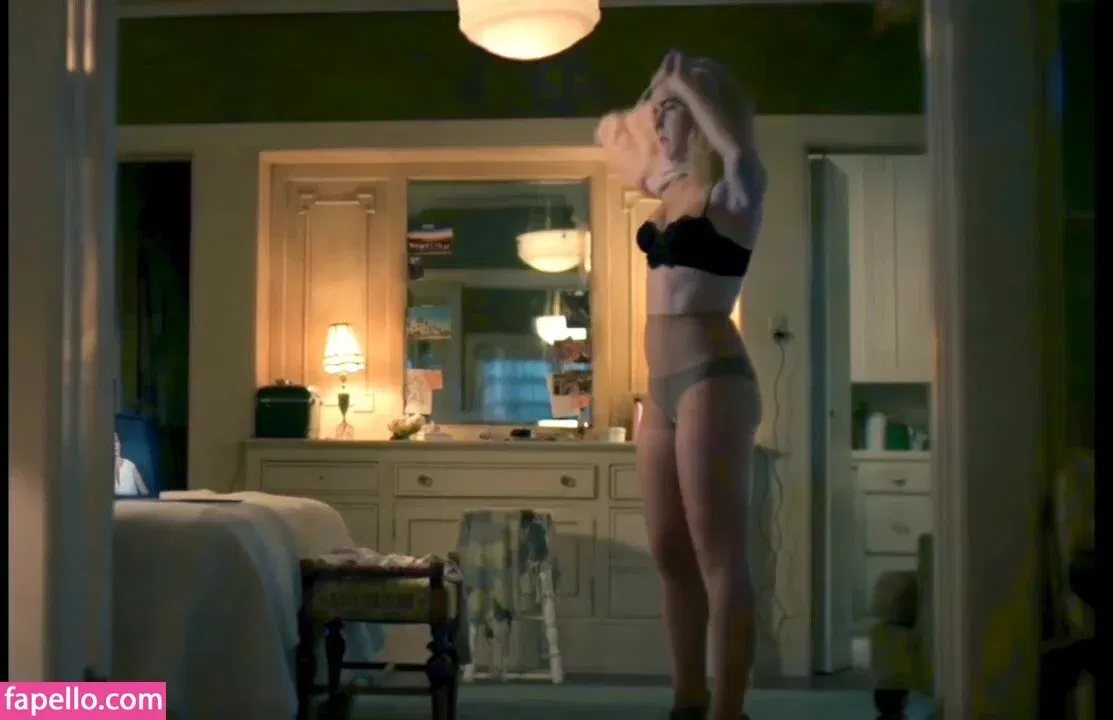 AdventuresSabrina / Kiernan Shipka / kiernanshipka Onlyfans Photo Gallery 