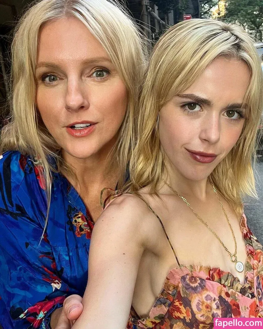 AdventuresSabrina / Kiernan Shipka / kiernanshipka Onlyfans Photo Gallery 