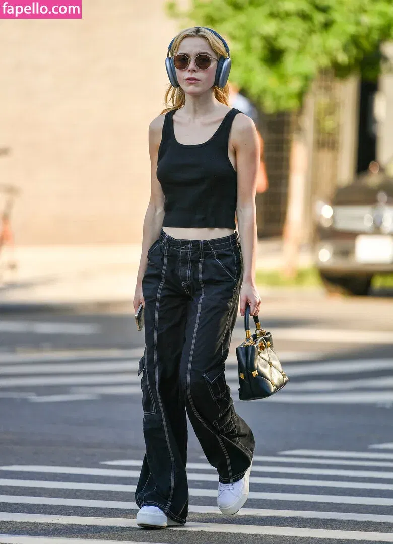 AdventuresSabrina / Kiernan Shipka / kiernanshipka Onlyfans Photo Gallery 