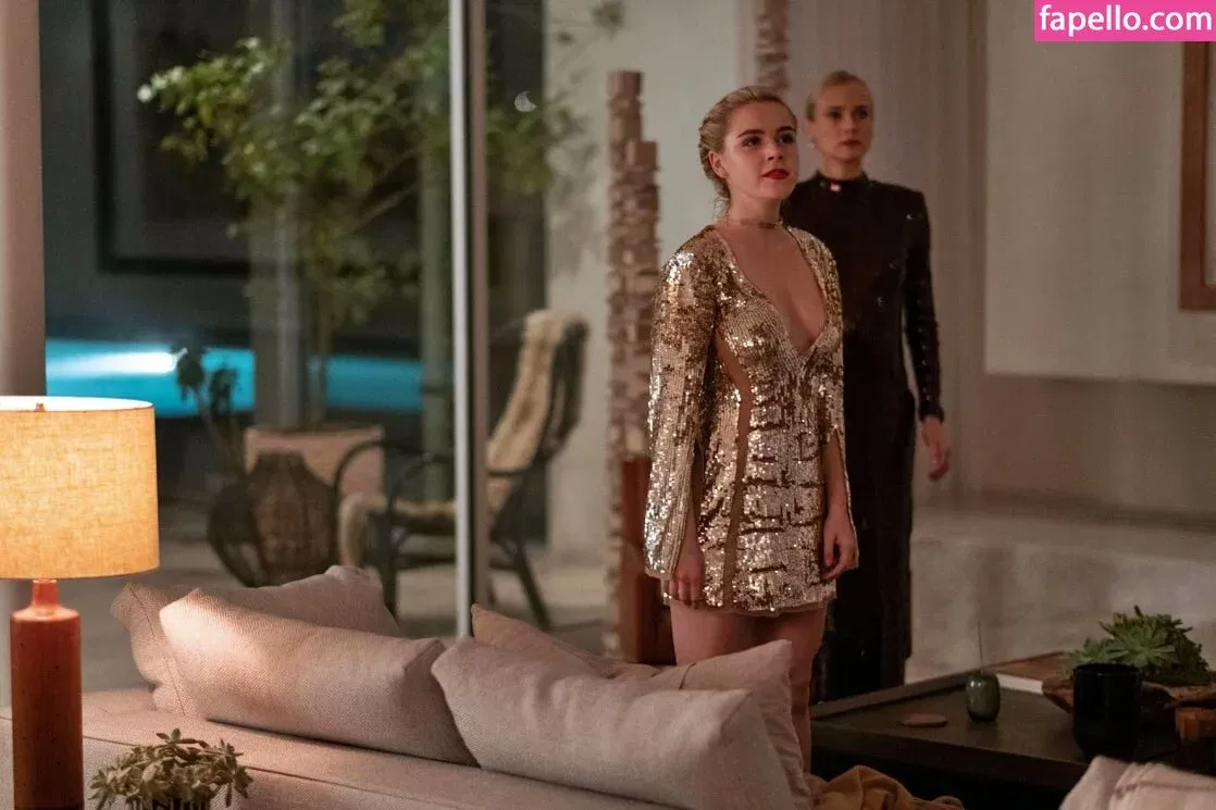 AdventuresSabrina / Kiernan Shipka / kiernanshipka Onlyfans Photo Gallery 