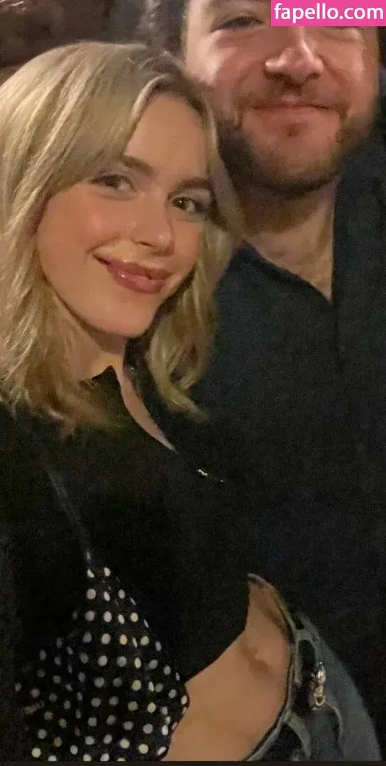 AdventuresSabrina / Kiernan Shipka / kiernanshipka Onlyfans Photo Gallery 