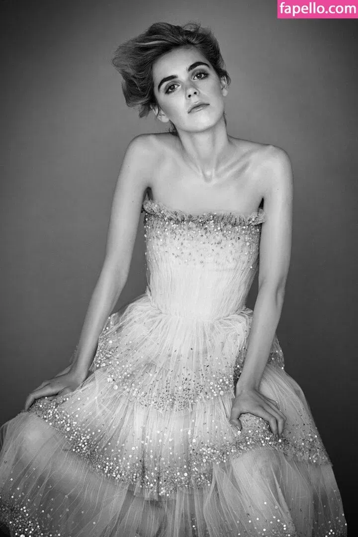 AdventuresSabrina / Kiernan Shipka / kiernanshipka Onlyfans Photo Gallery 