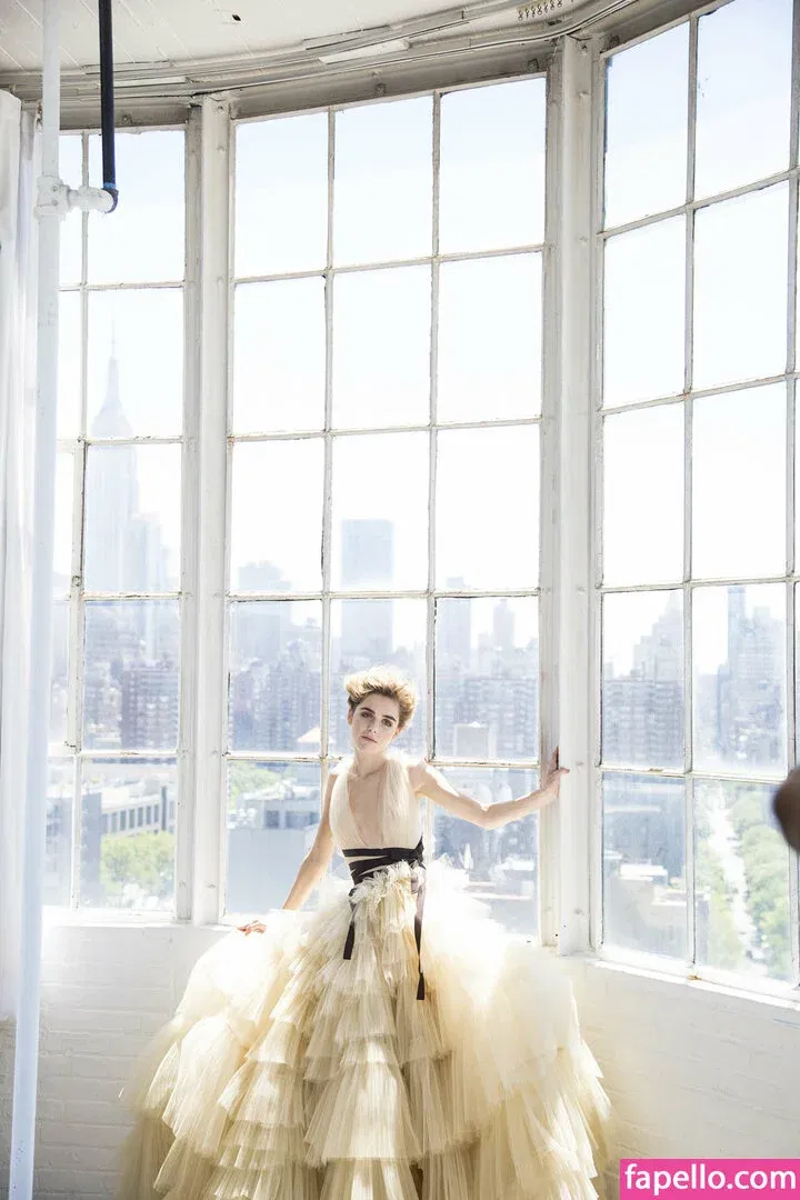 AdventuresSabrina / Kiernan Shipka / kiernanshipka Onlyfans Photo Gallery 