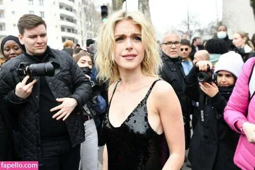 AdventuresSabrina / Kiernan Shipka / kiernanshipka Onlyfans Photo Gallery 