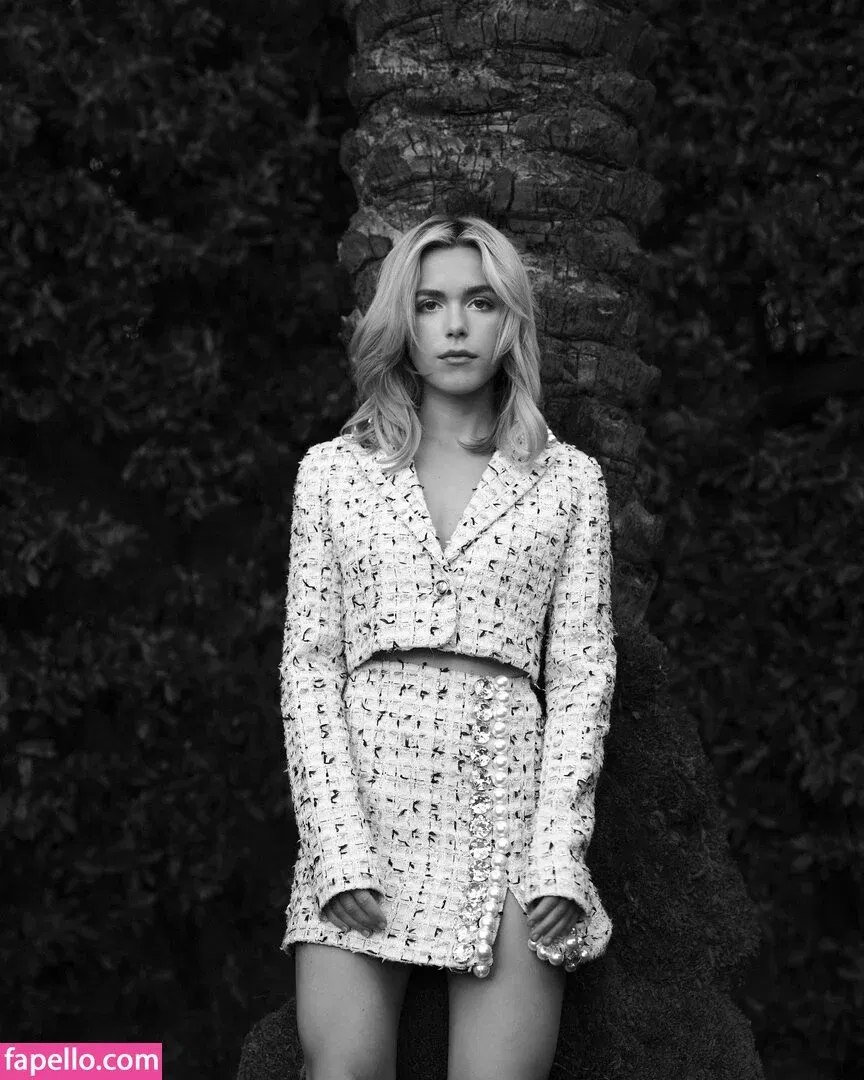 AdventuresSabrina / Kiernan Shipka / kiernanshipka Onlyfans Photo Gallery 